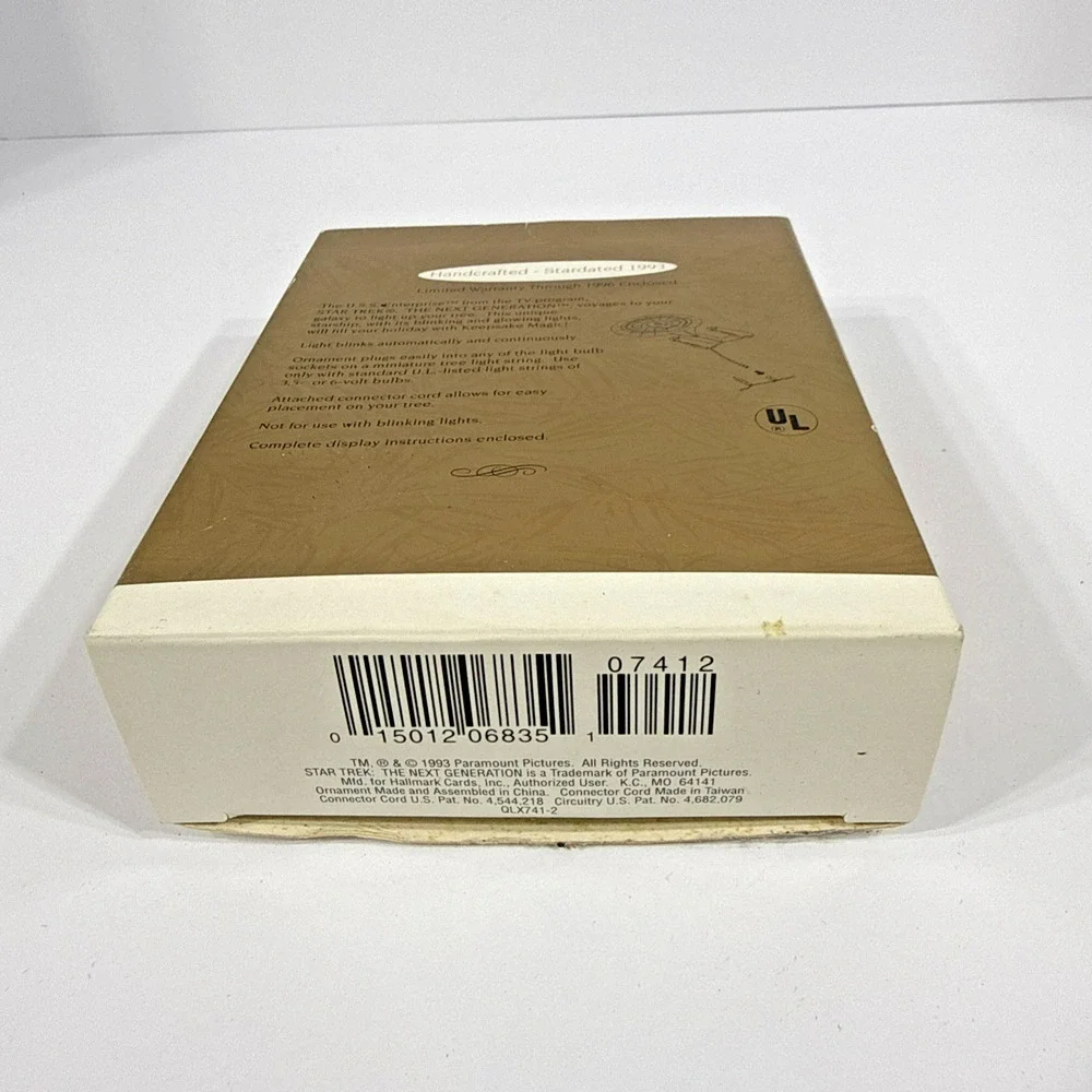Hallmark 1993 Ornament Star Trek U.S.S. Enterprise with Box